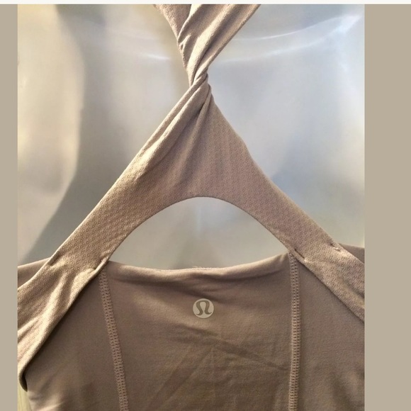 LULULEMON Cool Breeze Tank Top Shirt Built In Bra - Picture 8 of 8